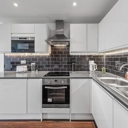 New Apartment 20 Mins From Waterloo London Bp36 外观 照片