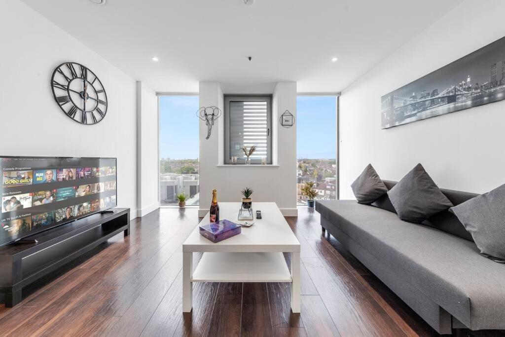 New Apartment 20 Mins From Waterloo London Bp36 外观 照片