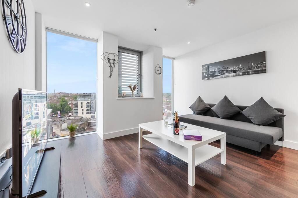 New Apartment 20 Mins From Waterloo London Bp36 外观 照片